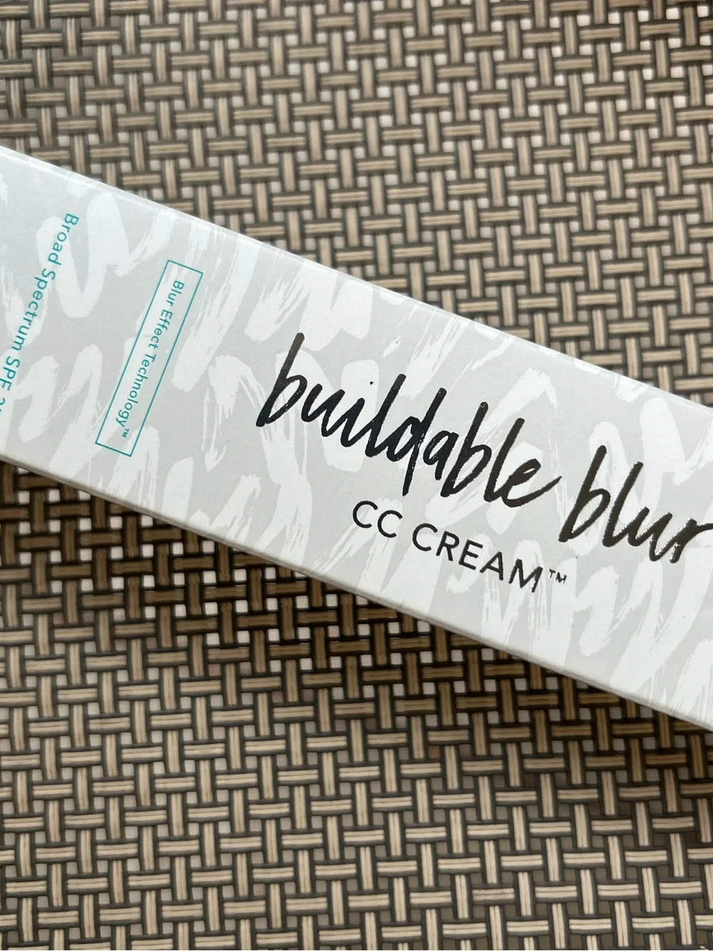 thrive causemetics Buildable Blur CC Cream Light Medium - new in box